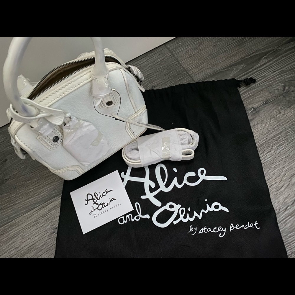 Brand new Alicia and Olivia white hand bag